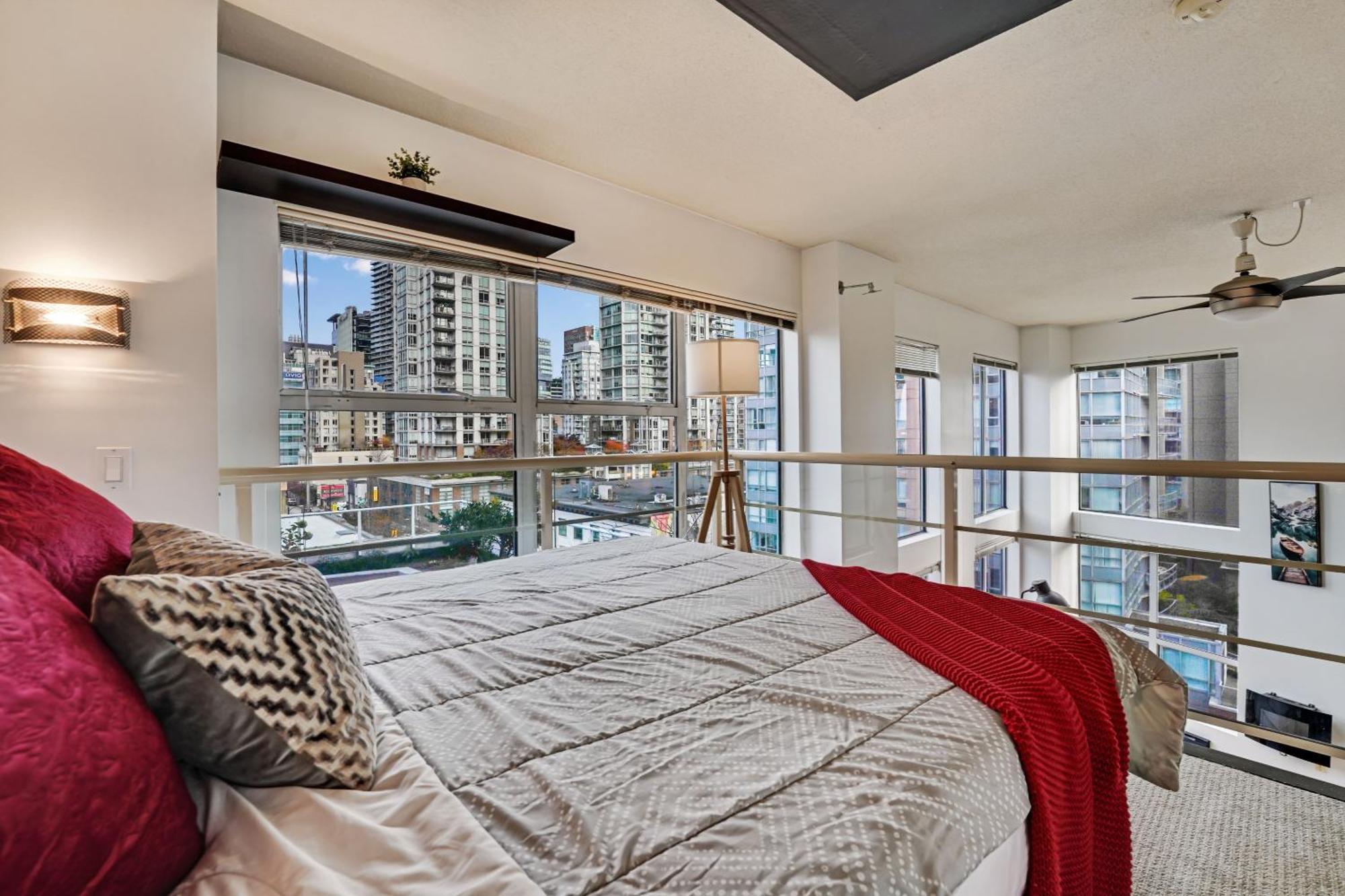 Stunning Loft In Yaletown With Panoramic City Views Apartment Vancouver Exterior photo